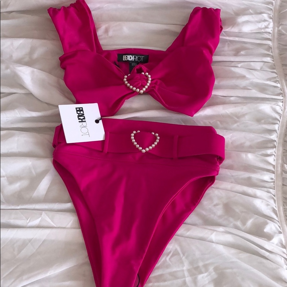 Beach riot heart bikini set